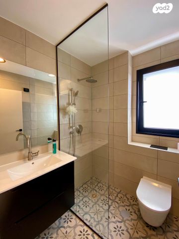 דירה, יונה וולך 14, גרין פארק החדשה, הוד השרון