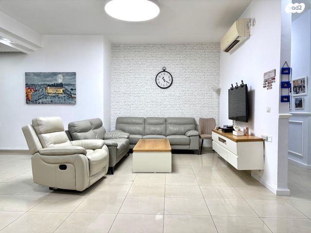 דירה, השומר 26, שיכון עובדים, טבריה