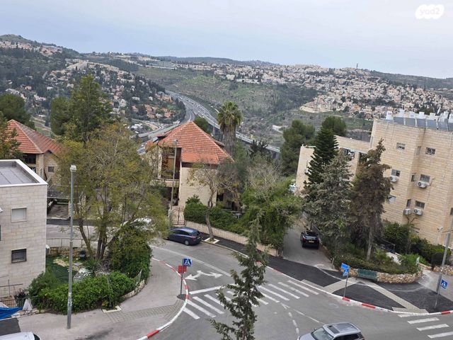 דירה, האדמו"ר מרוז'ין 27, הר נוף, ירושלים