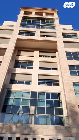 דירה, אברהם פררה 3, הולילנד, ירושלים