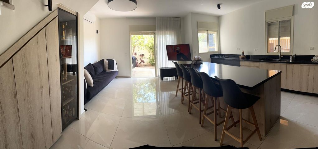 דירת גן, ישראל פולי פוליאקוב 1, קרית האמנים, מצליח, רמלה