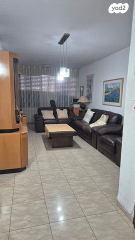 דירה, חטיבת כרמלי 42, נווה פז, חיפה