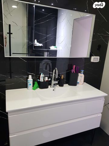 דירה, הרב הרצוג 8, הר שלום, בני ברק