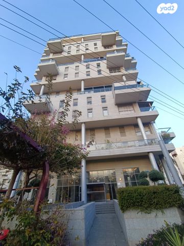 דירה, זלמן שז"ר 28, נווה חוף, ראשון לציון