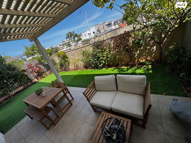 דו משפחתי, עין בוקק 17, הפארק, חדרה