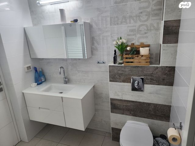 גג/ פנטהאוז, שדרות לכיש 43, הפרחים, קרית גת