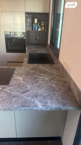 דירה, יהורם גאון 4, דרום חדש, פארק הים, בת ים