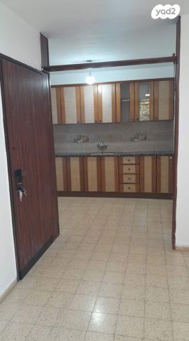 דירה, ארלוזורוב 25, מרכז העיר, קרית אתא