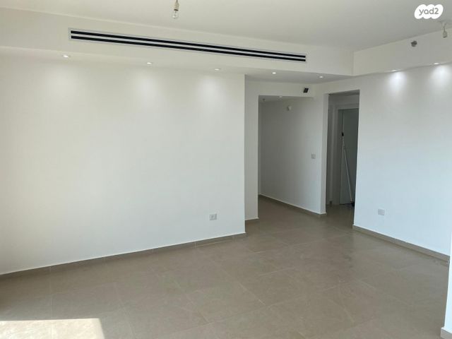 דירה, קרל פופר 15, קרית המדע, נתניה