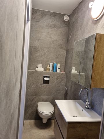 דירת גן, רש"י 1, מעלה עמוס, מעלה עמוס