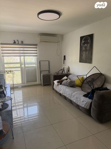 דירה, הרב ברזני סלומון 5, עמידר, טירת כרמל