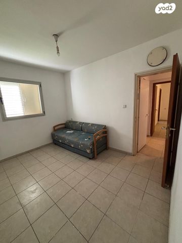 דירה, דרך יצחק בן ארי 8, רחובות החדשה, רחובות