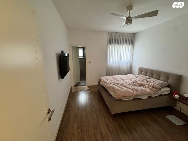 דו משפחתי, עין בוקק 17, הפארק, חדרה