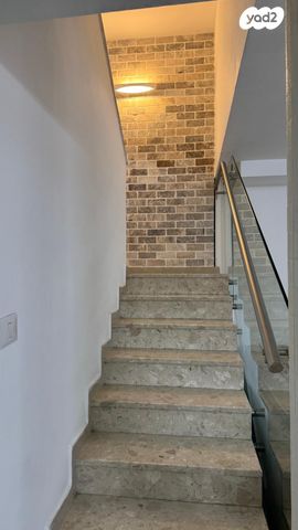 בית פרטי/ קוטג', הרמ"א 9, יפה נוף וגני דן, רמלה