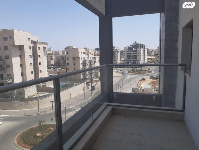 דירה, ספיר 3, אבני חן, חריש