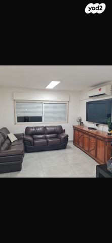 נחום גוטמן 17