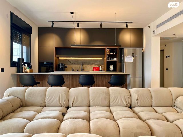 דירה, יונה וולך 14, גרין פארק החדשה, הוד השרון