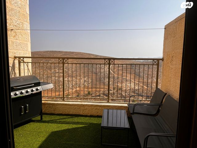 דירה, עמנואל זיסמן 15, חומת שמואל, הר חומה, ירושלים