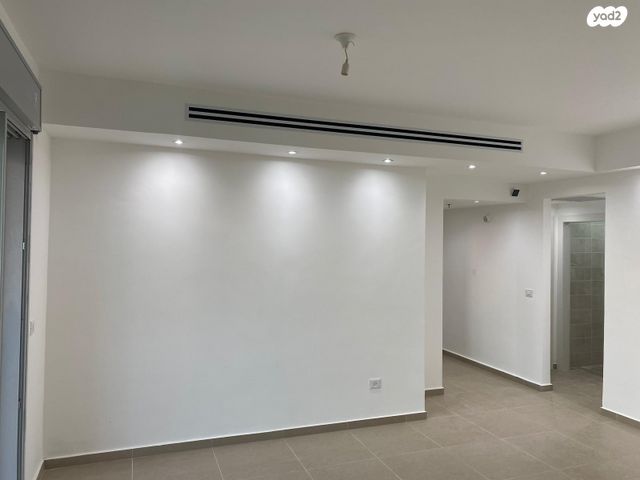 דירה, קרל פופר 15, קרית המדע, נתניה