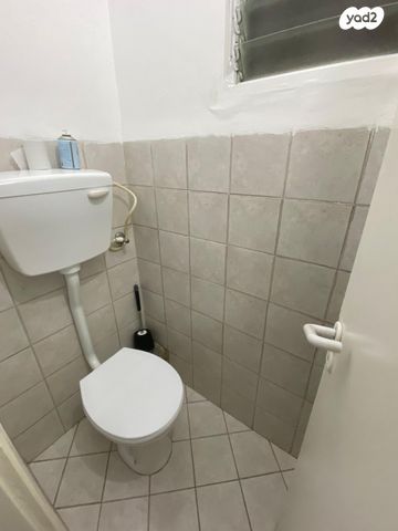 דירה, ארלוזורוב 25, מרכז העיר, קרית אתא