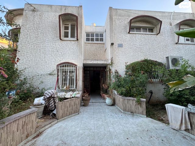 דו משפחתי, נחל הירקון 10, רובע י"א, אשדוד