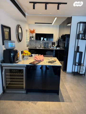 דירה, אפרים קישון 12, חתני פרס ישראל, באר יעקב