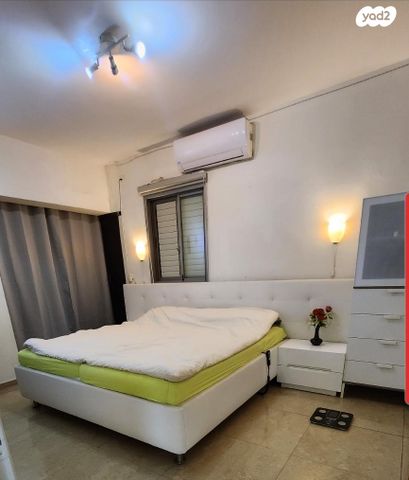 גג/ פנטהאוז, יהושע רבינוביץ 29, בן גוריון, חולון