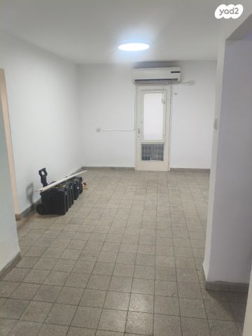 יצחק בן צבי 24