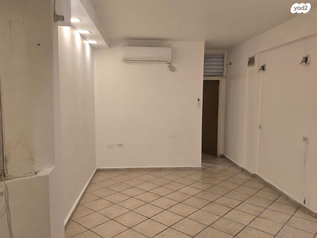 יהושע בן גמלא 8