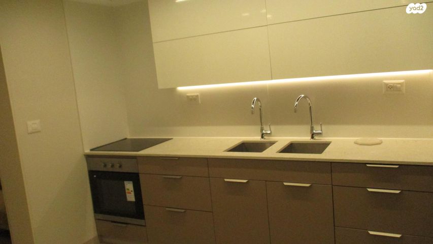 הרב שמעון אגסי 60