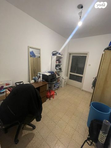 בן גוריון 11