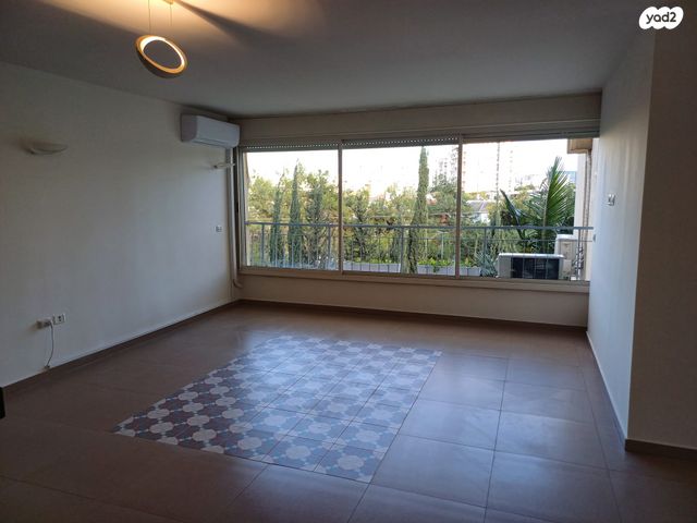 דירה, מנדס 67, קרית קריניצי, רמת גן