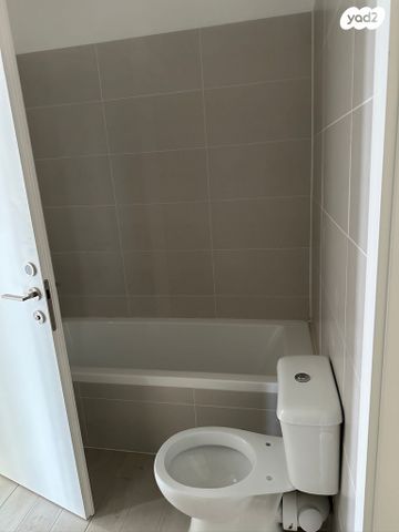 דירה, לאה גולדברג 14, צפון נס ציונה, נס ציונה