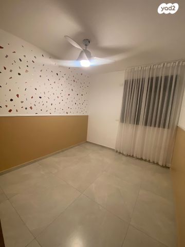 דירה, יהושע שטמפפר 80, תקומה / קרית חזני, פתח תקווה