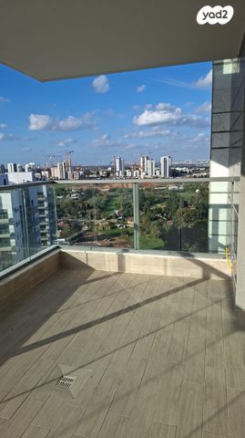 דירה, לאה גולדברג 2, חתני פרס ישראל, באר יעקב