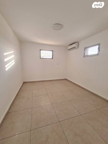 דירה, דבורה הנביאה 14, נווה נחל, בית שאן