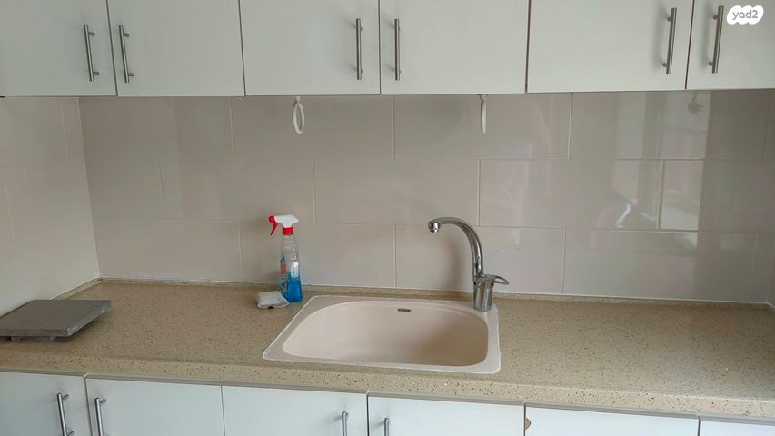 יחידת דיור, בשמת 28, שאר העיר, מיתר / כרמית