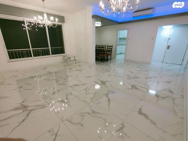 גג/ פנטהאוז, איתנים 5, כבירים, חיפה