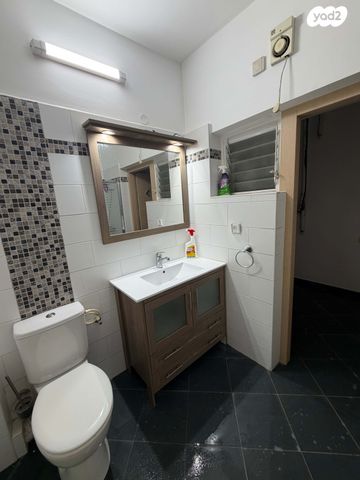 דירת גן, המחתרות 16, 2003, רעננה