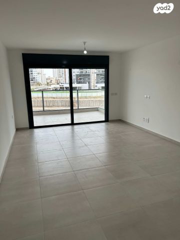 דירה, הרב מרדכי אליהו 19, כרמי הנדיב, אחוזת רוטנר, קרית מלאכי