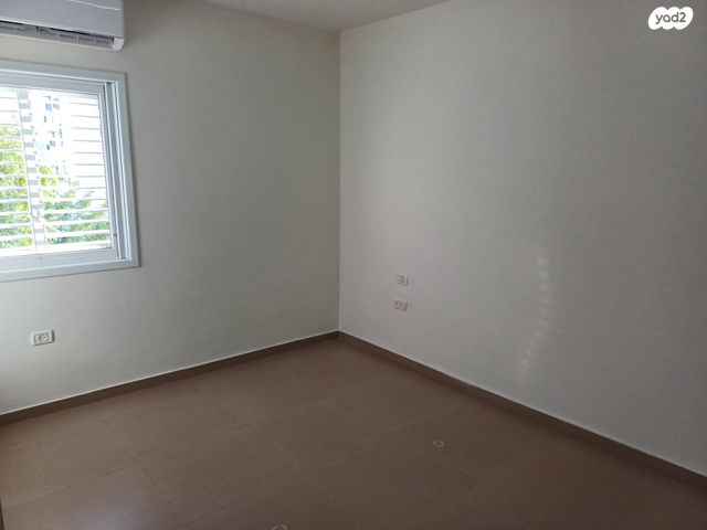 דירה, מנדס 67, קרית קריניצי, רמת גן