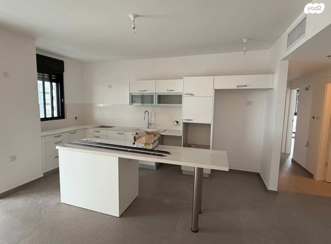 דירה, יונה וולך 7, גרין פארק החדשה, הוד השרון