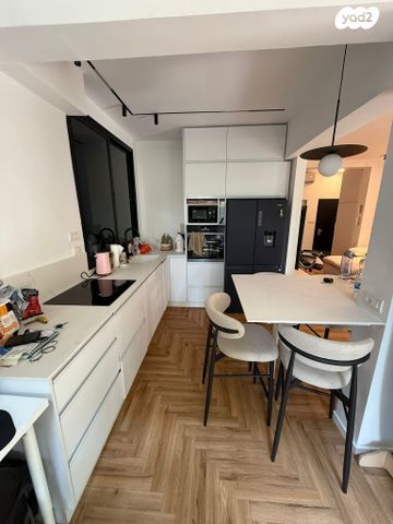 דירת גן, העבודה 3, לב תל אביב, לב העיר צפון, תל אביב יפו