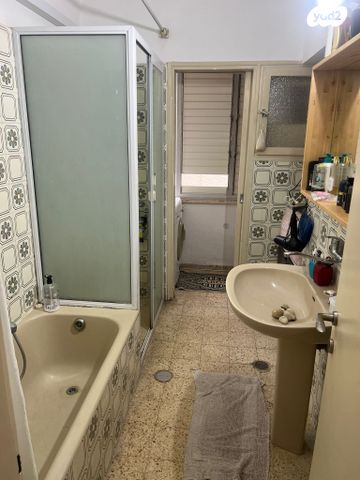 דירה, דב הוז 15, מעוז, כפר סבא