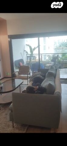 דירה, דבורה עומר 4, נאות שדה, רעננה