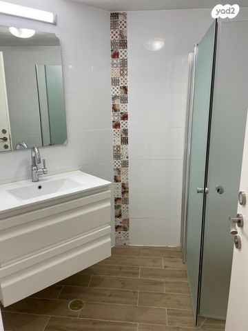 יחידת דיור, ורד 12, שאר העיר, להבים