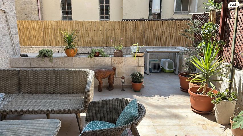 דירת גן, אבישי 3, המושבה היוונית, ירושלים