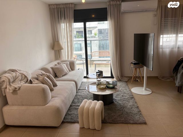 דופלקס, שרה אהרונסון 3, גדרה מזרח, גדרה