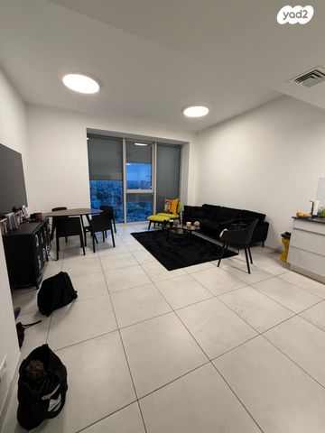 דרך מנחם בגין 150