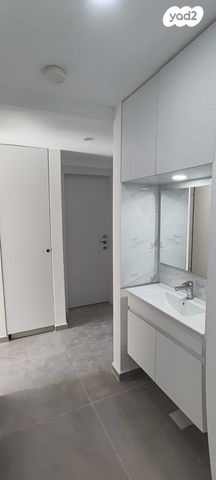 דירה, הישיבה 1, אלון שבות, אלון שבות